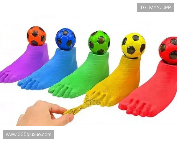 创意无限足球明星卡纸手工制作教程让你的房间充满足球氛围